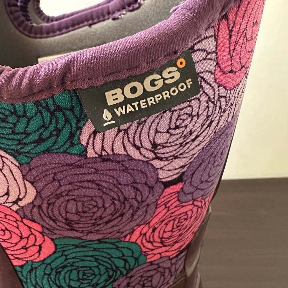 BOGS Purple Classic Rosey Waterproof Pull-on Winter Boots, Size 4 Big Kid - Picture 9 of 12